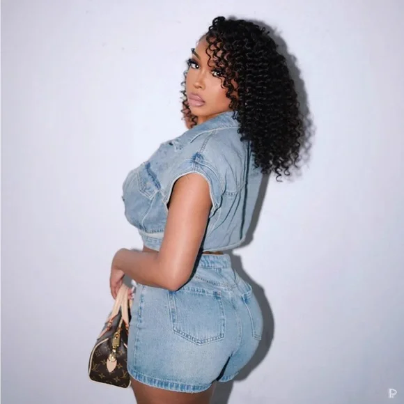 Stylish Denim Crop Top and Shorts Set - Picture 2 of 2